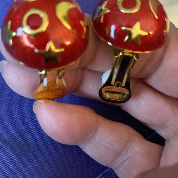 KJL Clip on earrings in red & gold Like new - Picture 6 of 6